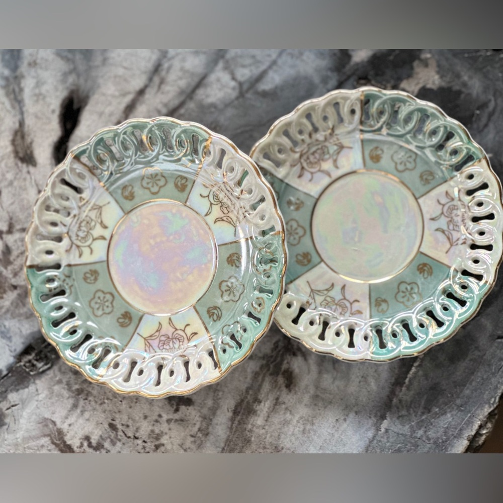 Pair Of Inarco Japan Lusterware Pierced Green Blue Oyster Gold Edge Saucers EXC